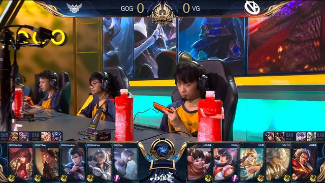 队拉开了空 队拉开了空